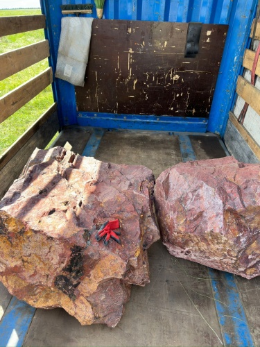 Ландшафтные глыбы красно-фиолетовые 200-1000 килограмм купить в Чеченской Республике