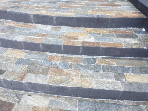 Плитка из Златолита Уральского для лестницы купить в Чеченской Республике