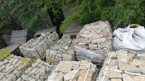 Плитняк гранитный галтованный купить в Чеченской Республике