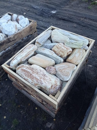 Златолит жёлтый, жёлто-зелёный глыбки и валуны для ланшафтного дизайна купить в Чеченской Республике