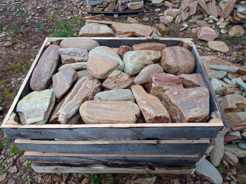 Златолит жёлтый, жёлто-зелёный глыбки и валуны для ланшафтного дизайна купить в Чеченской Республике