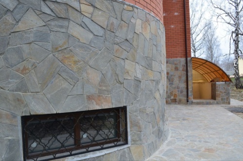 Плитняк златолит Уральский для цоколя, отмостки купить в Чеченской Республике